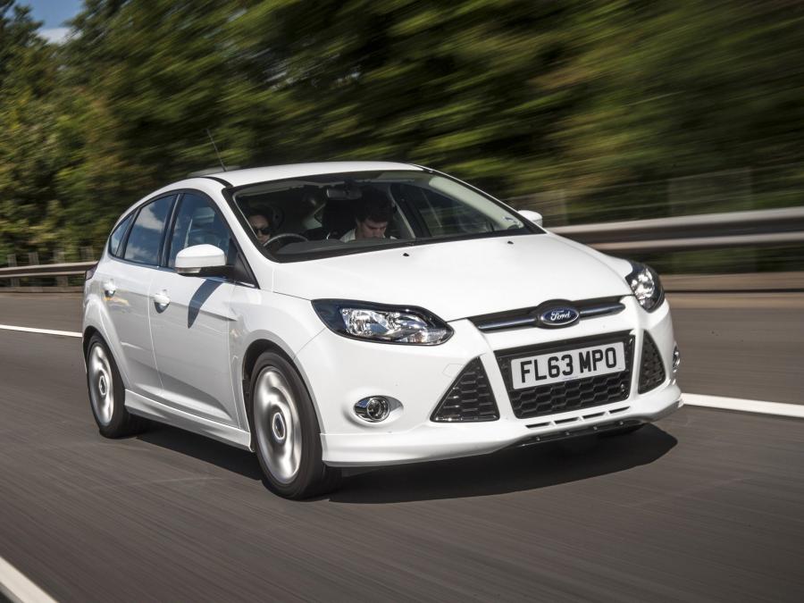  Ford Focus Zetec S 2011 года  (фото 1 из 6)